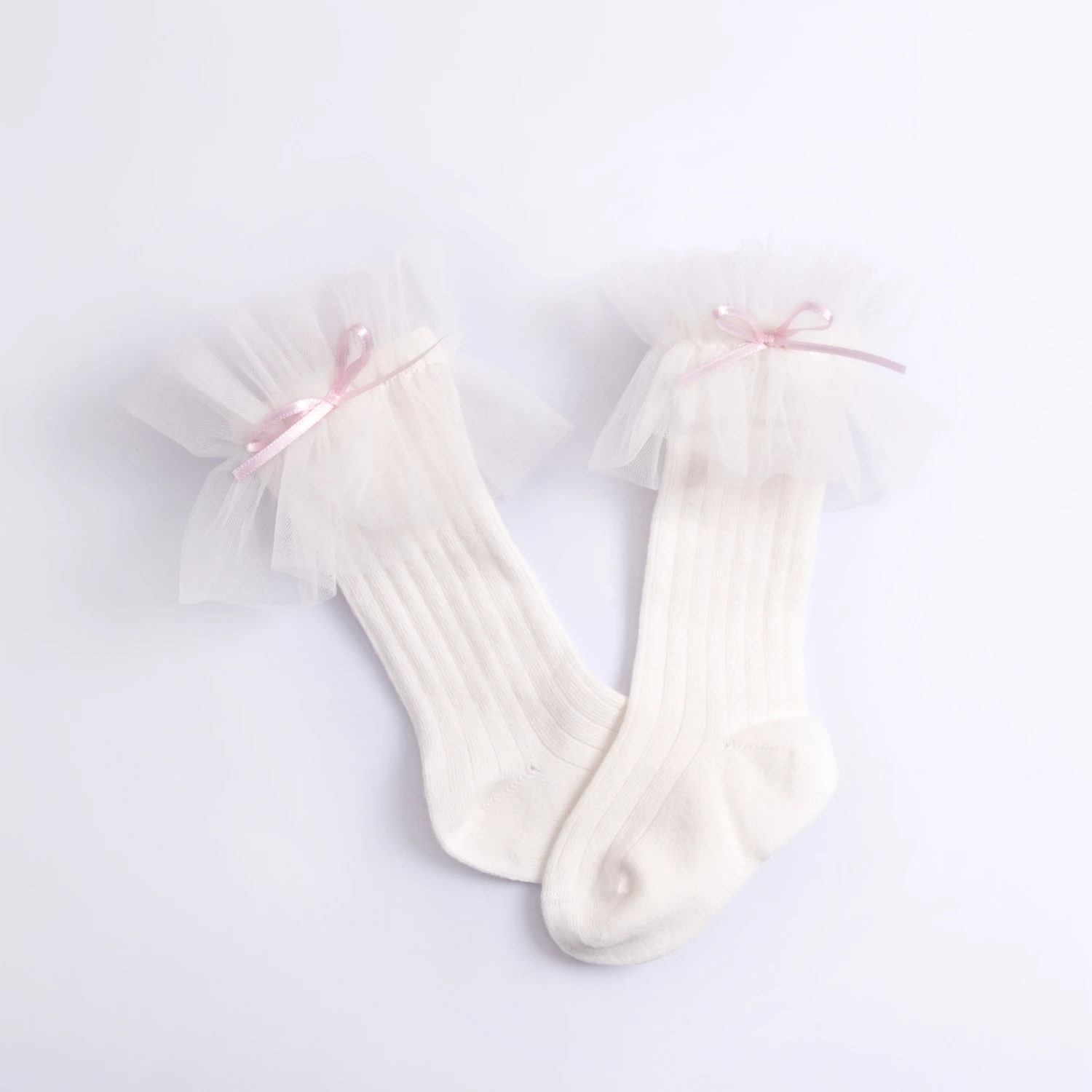 WHITE TULLY SOCKS 0-6/9-18 MONTHS